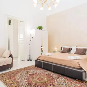 Alba 1 Bed & Breakfast