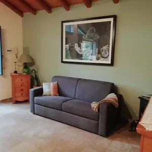  Holiday home Vacanze Dietroserra